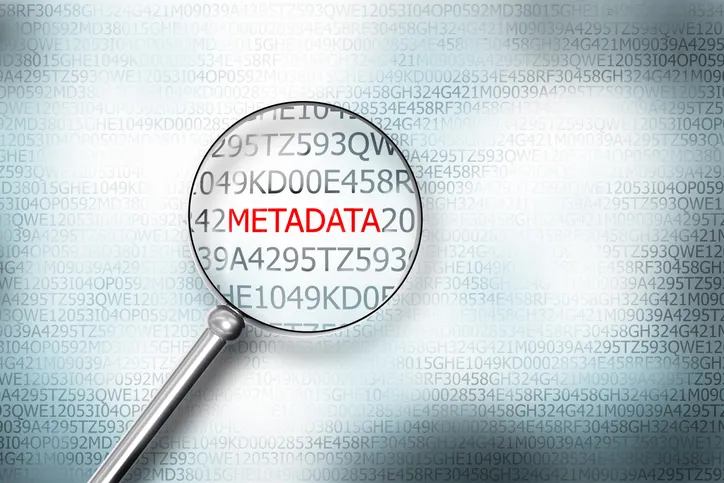 Análisis de metadatos: método fácil para identificar PDF falso